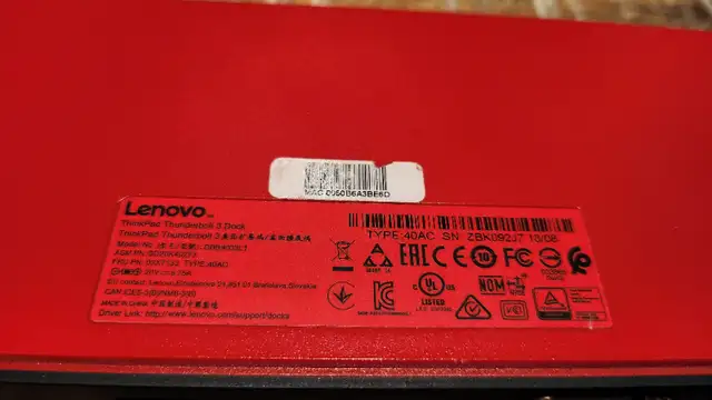 Lenovo Thunderbolt 3 Dock and 135W adapter in Laptop Accessories in Mississauga / Peel Region - Image 5