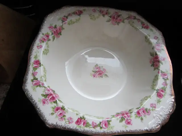 Alfred Meakin ROSE BOWER fine bone china in Arts & Collectibles in Edmundston - Image 5