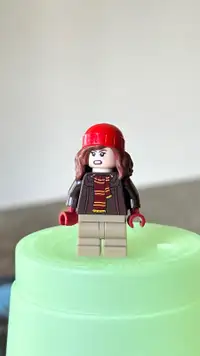 Lego minifigure hermione