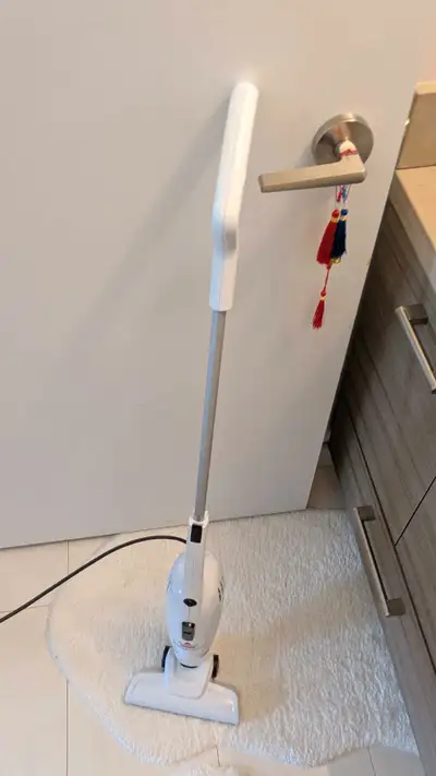 This Bissell Featherweight wired vacuum is perfect for quick cleanups. It's lightweight and easy to...
