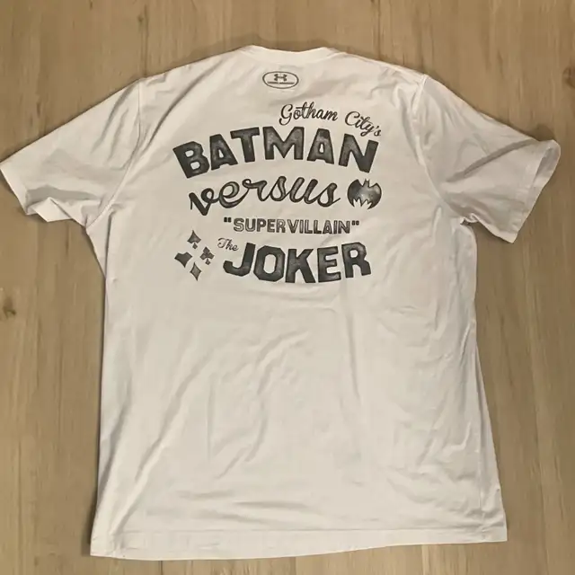 Under Armour Men's Large DC Comics Originals Graphic Tee Shirts in Men's in Oshawa / Durham Region - Image 8