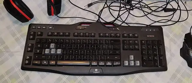 LOGITECH GAMING KEYBOARD, MOUSE AND HEADPHONES in Mice, Keyboards & Webcams in Cambridge - Image 4