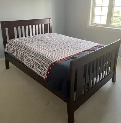 Pending Pickup: Crib (with bed conversion kit) & Dresser Set