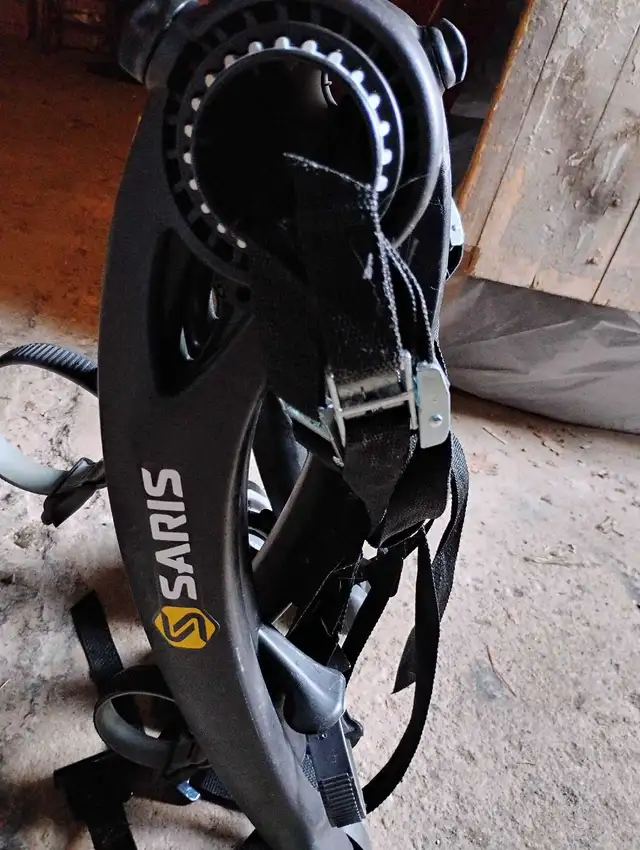 Saris Bones Black 2 Bike Trunk Bike Rack in Road in Cambridge - Image 2