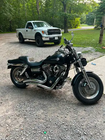 2008 Harley Fat Bob, mint condition with just over 17400 klm, denim black with aftermarket exhaust....