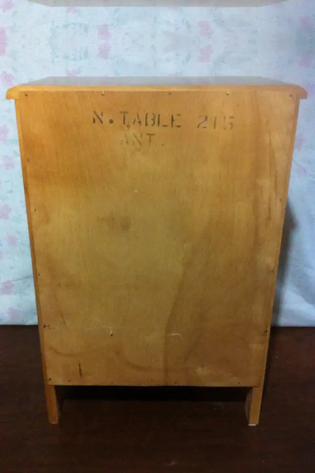Meuble de Chevet en bois idéal pour chambre d'enfants in Dressers & Wardrobes in Québec City - Image 6