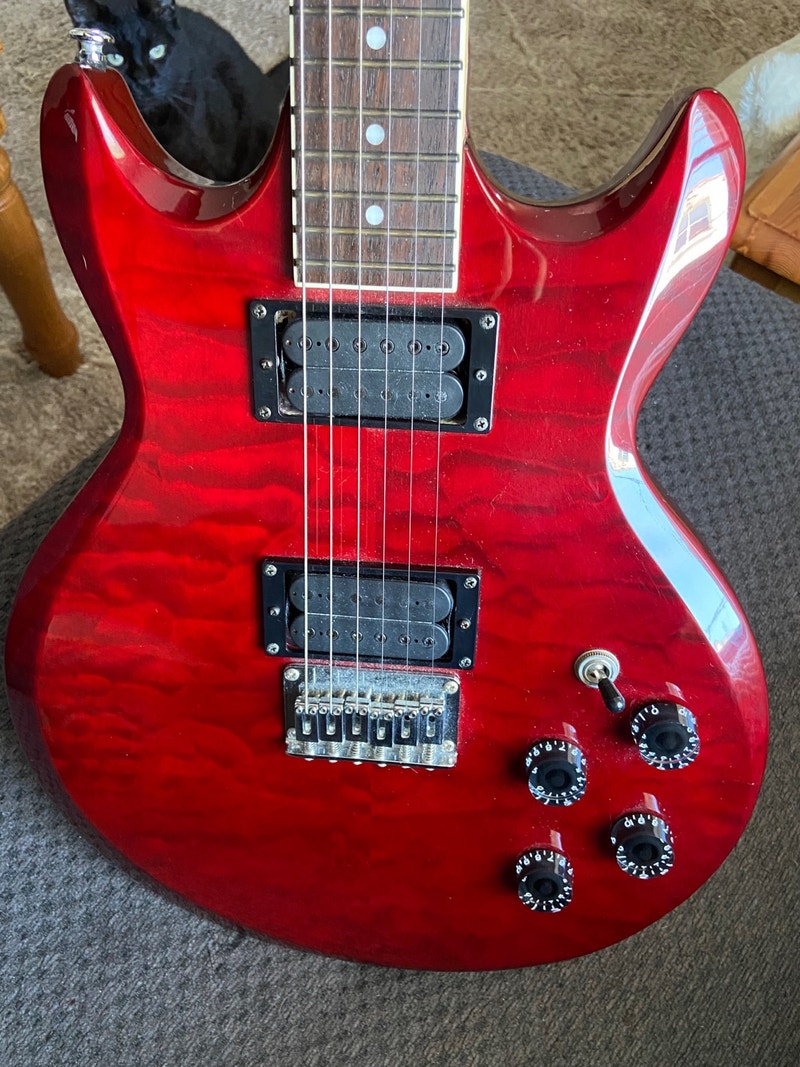 Ibanez W213143 Electric Guitar w/ Hard Case and Amp Guitars St