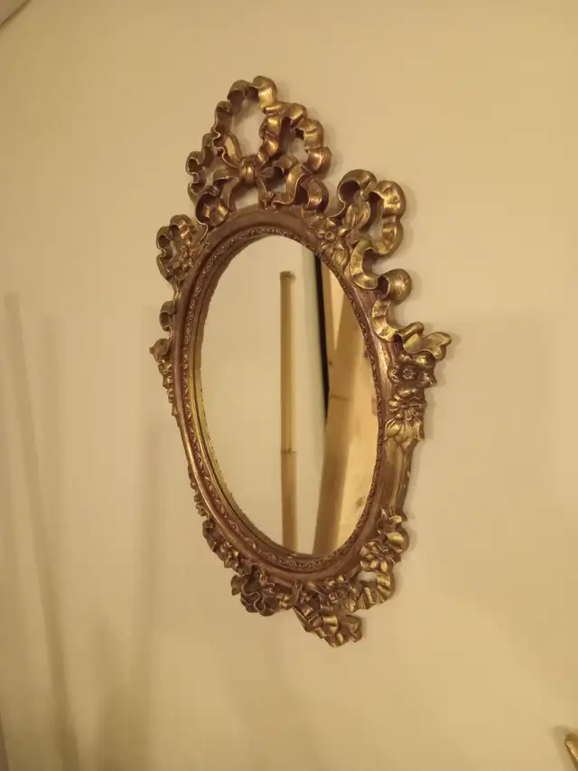 Vintage Ornate Baroque Style Gold Gilted Framed Mirror in Home Décor & Accents in Calgary - Image 6
