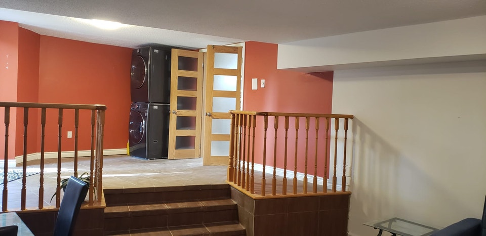 Huge room good for 2, near Kennedy Station 4