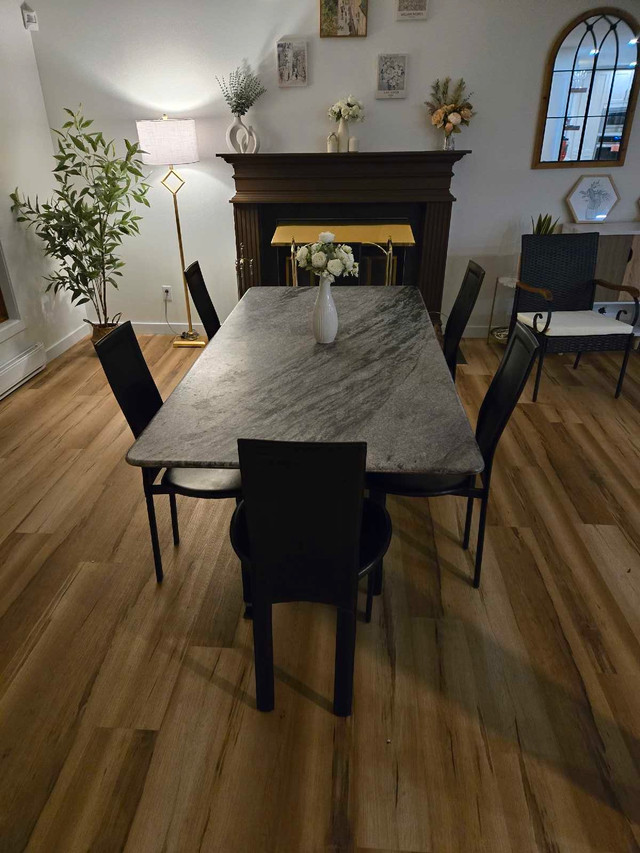 table salon dans Mobilier de salle à manger et cuisine  à Laval/Rive Nord - Image 2