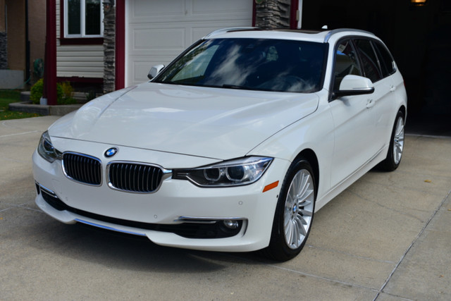 2015 BMW 328i Wagon X Drive in Cars & Trucks in Calgary