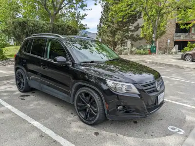 Selling my meticulously maintained 2011 Tiguan. This is the top-tier luxury trim featuring the punch...