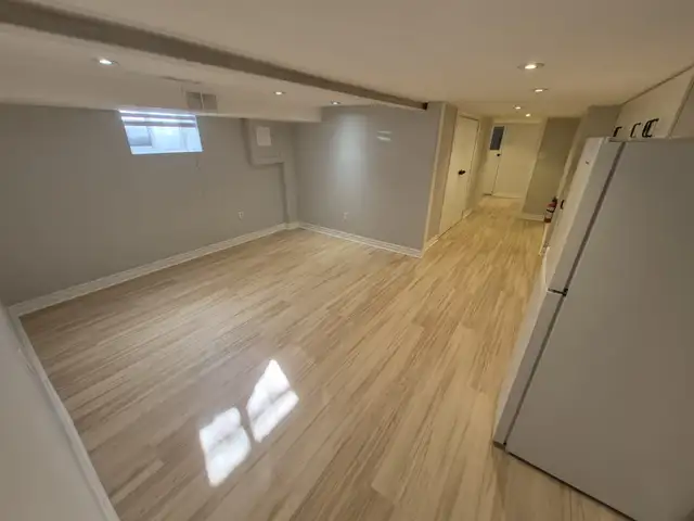 1 bedroom   open den in a beautiful semi detached-corso italia