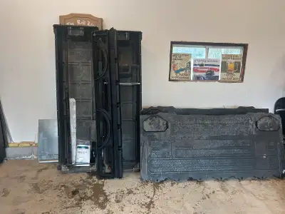 Decked. Came out of a 2022 F150 6’6” box. 705 529 8650