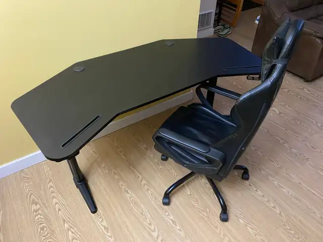 EUREKA Ergonomic Gaming Desk and Chair Set (CAN DELIVER) in Desks in Ottawa - Image 5