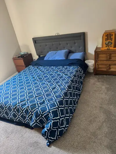 Master bedroom available for rent