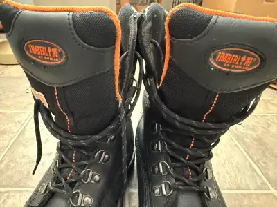 3 pairs of men's shoes/boots, View more