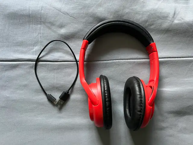 Polaroid Bluetooth Headphones