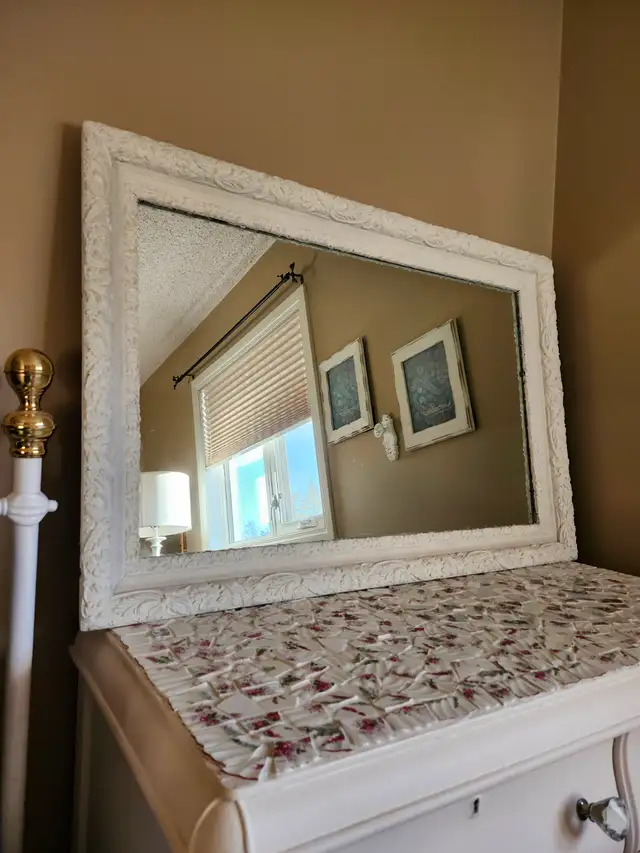 Antique White Claw Dresser with Mirror in Dressers & Wardrobes in Edmonton - Image 11