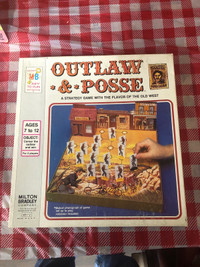 Outlaw & Posse Old West Game 1978 Milton Bradley 