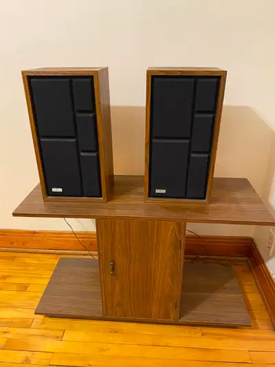 used audio table and speakers for sale table dimensions: 37.5" long x 23" high x 14.5" deep speakers...