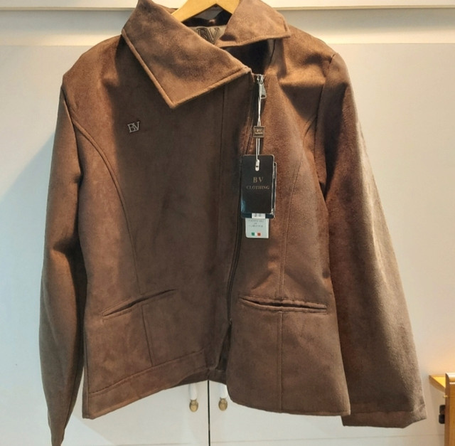 NWT Man's Brown jacket in Men's in La Ronge - Image 4