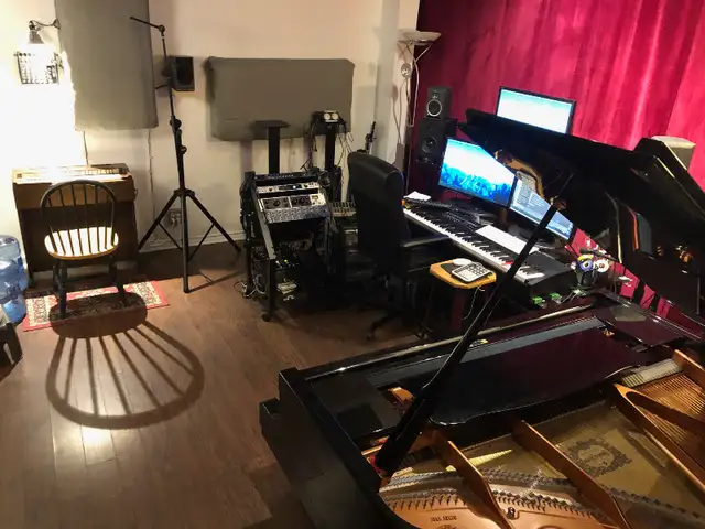 Rehearsal studio with Yamaha grand piano in Pianos & Keyboards in City of Montréal - Image 3