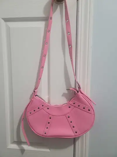 Small pink purse, View more