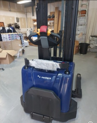 Straddle Walkie Electric Stacker-196” lift-3300 lbs - IN STOCK