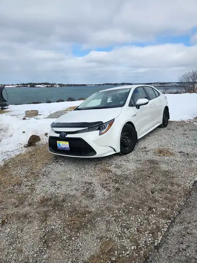 Hybrid. One owner. Very well kept. Up to date service. Yearly Rust Check. 4 new All season tires. Ne...