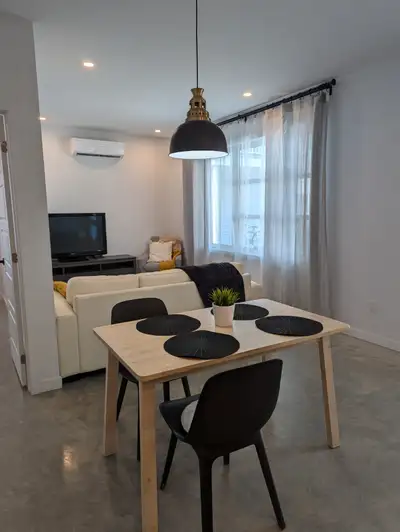 Superbe 3 1/2 tout inclus à Granby