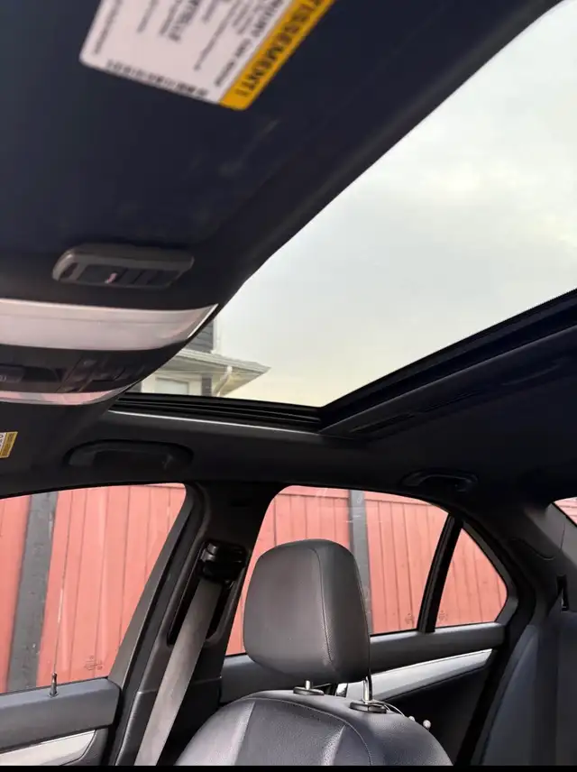 2009 mercedes benz  in Cars & Trucks in Calgary - Image 9