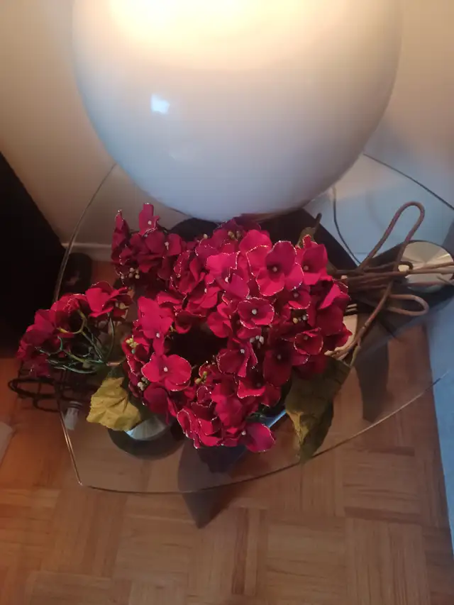 Beautiful XMas Ornaments - Burgundys & Golds, MINT - see ad in Holiday, Event & Seasonal in Ottawa - Image 7