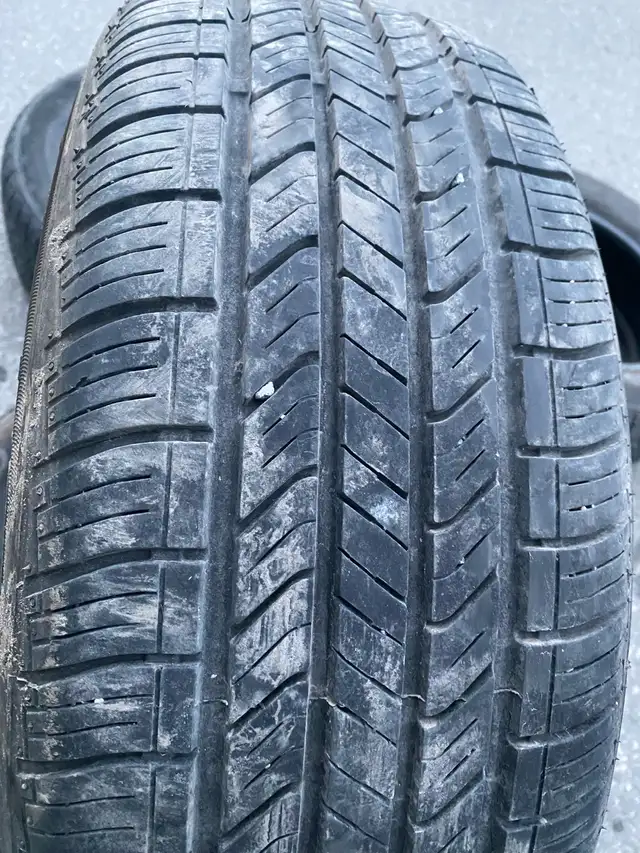 4 pneus d’été 215/65R16 reste encore 9/32 dépeceur in Tires & Rims in Laurentides - Image 7