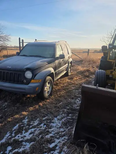 Trail edition runs and drives good. Needs tires and battery .four wheel drive won't engage contact f...