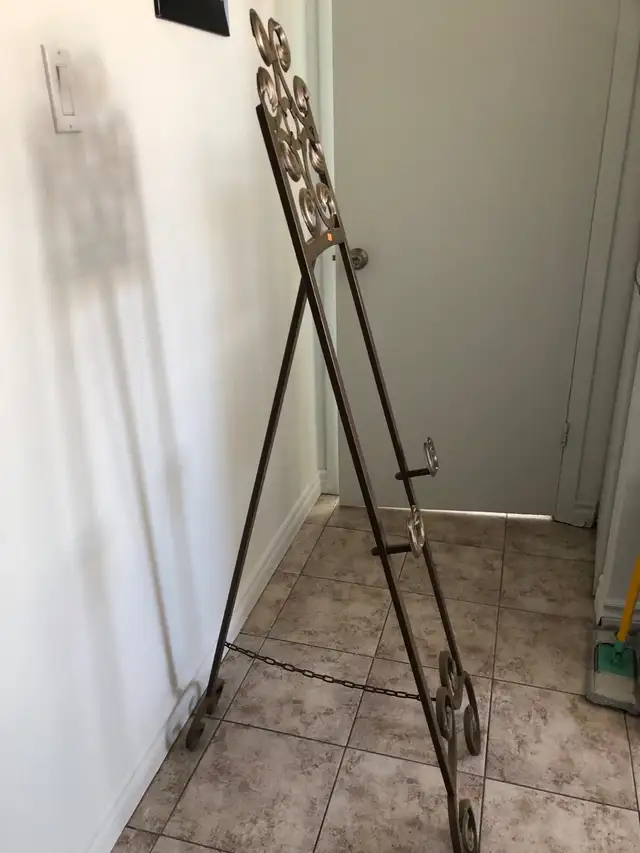 Decorative Easel452411682917591041