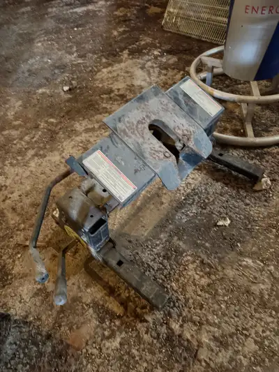 This used Reese hitch is designed for heavy-duty towing, offering a reliable connection between your...