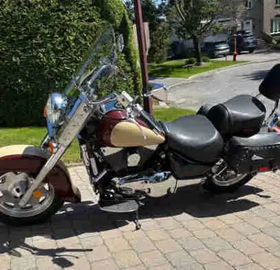 Low Mileage 34,788 Kms Used with only minor use scratches Windsheild, Suzuki saddle bags, full fende...
