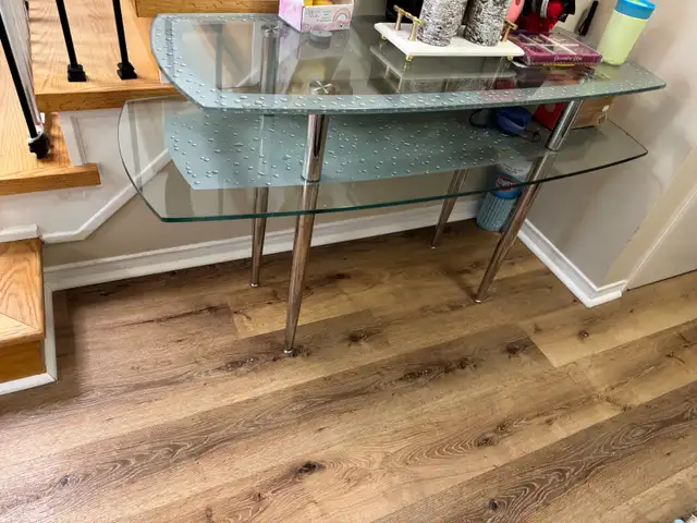 Full dinning set plus coffee table and concole table in Dining Tables & Sets in Markham / York Region - Image 9