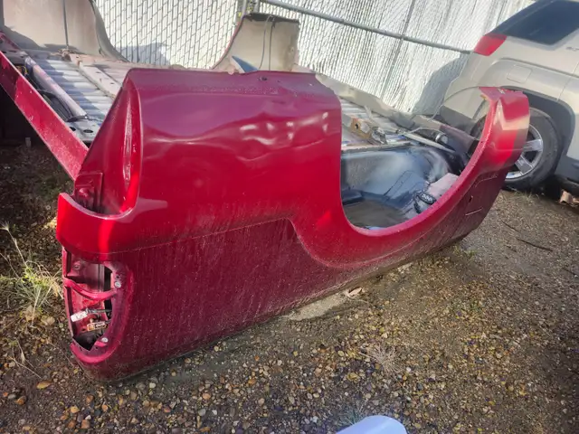 Parting out  Escape, Golf R, Traverse, Explorer, Ram, F350,TT, R in Auto Body Parts in Edmonton - Image 6