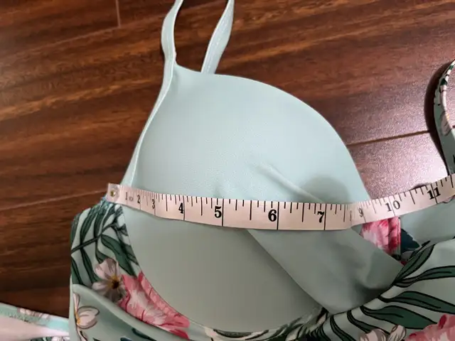 Shein women’s 1X bikini – floral mint, molded cups in Women's - Other in Oshawa / Durham Region - Image 9