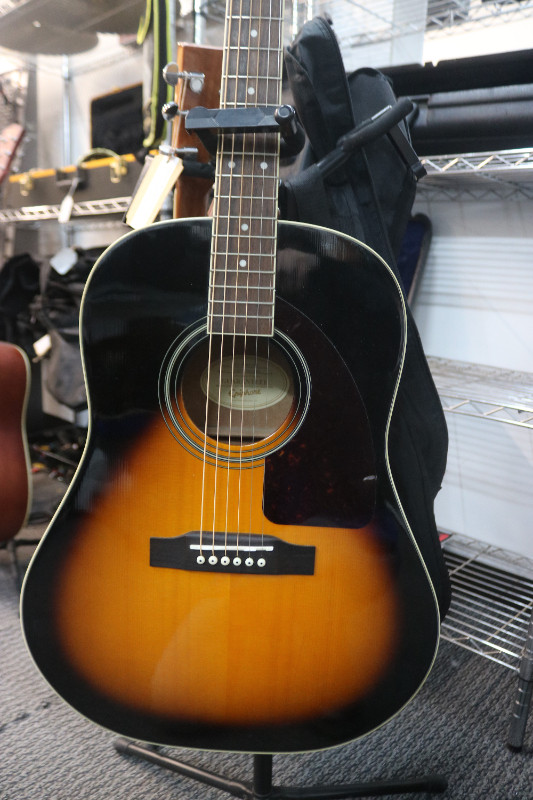 AJ220S Solid Spruce Top Jumbo - Vintage Sunburst (#37565) in Guitars in City of Halifax - Image 3