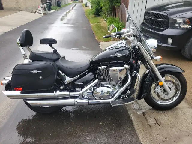 2015 Suzuki Boulevard C 50 SE in Street, Cruisers & Choppers in Edmonton - Image 4