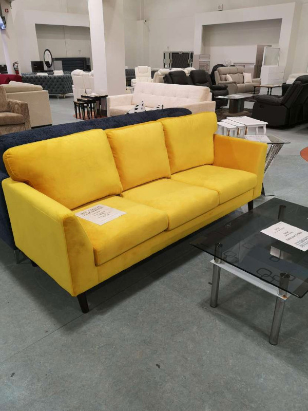 Promo! Unique Sofa Jaune a seulement 599.99$   !!! dans Sofas et futons  à Longueuil/Rive Sud - Image 2