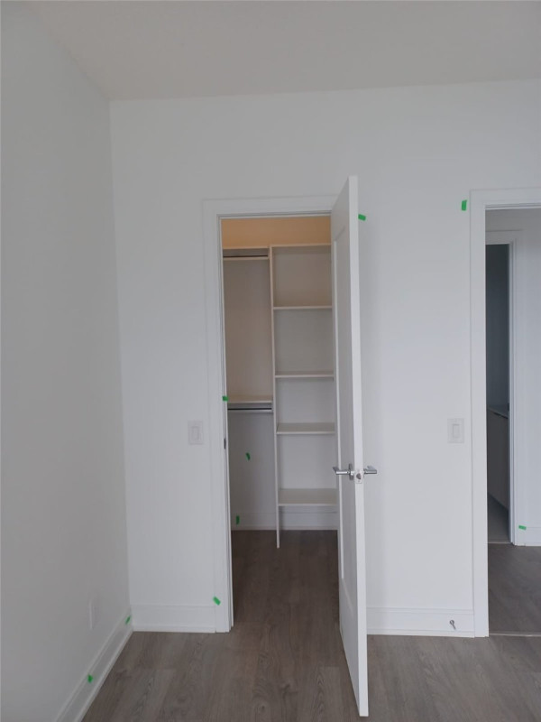 1 BEDROOM CONDO FOR RENT BY PARKLAWN/LAKESHORE!!! Long Term Rentals