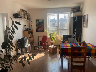 2 chambres à louer en un grand 5 1/2 en Parc-Ex
