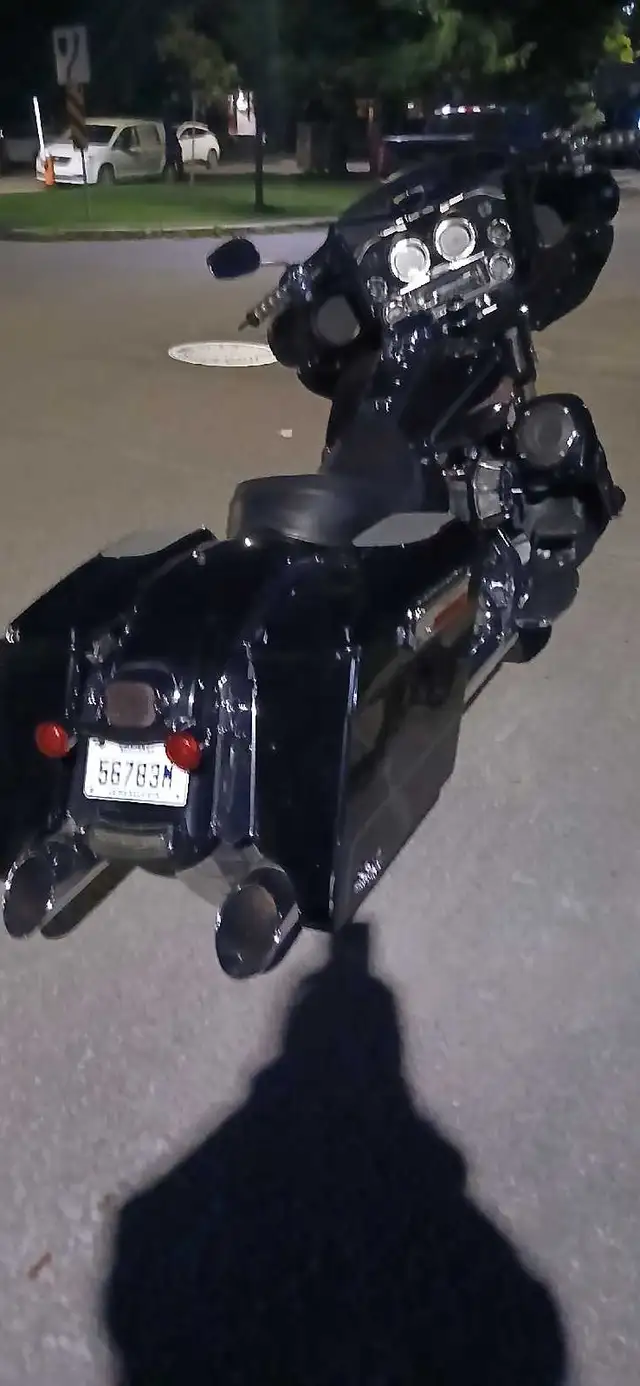 2011 harley davidson flhtc in Street, Cruisers & Choppers in Cornwall - Image 4