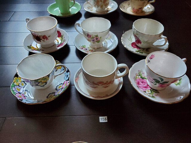 Vintage cup of tea & saucers with plates used/tasse de thé usagé dans Art et objets de collection  à Ouest de l’Île - Image 3