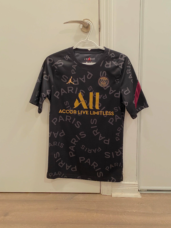 2020-21 PSG pre-match jersey, size small in Men's in Kingston