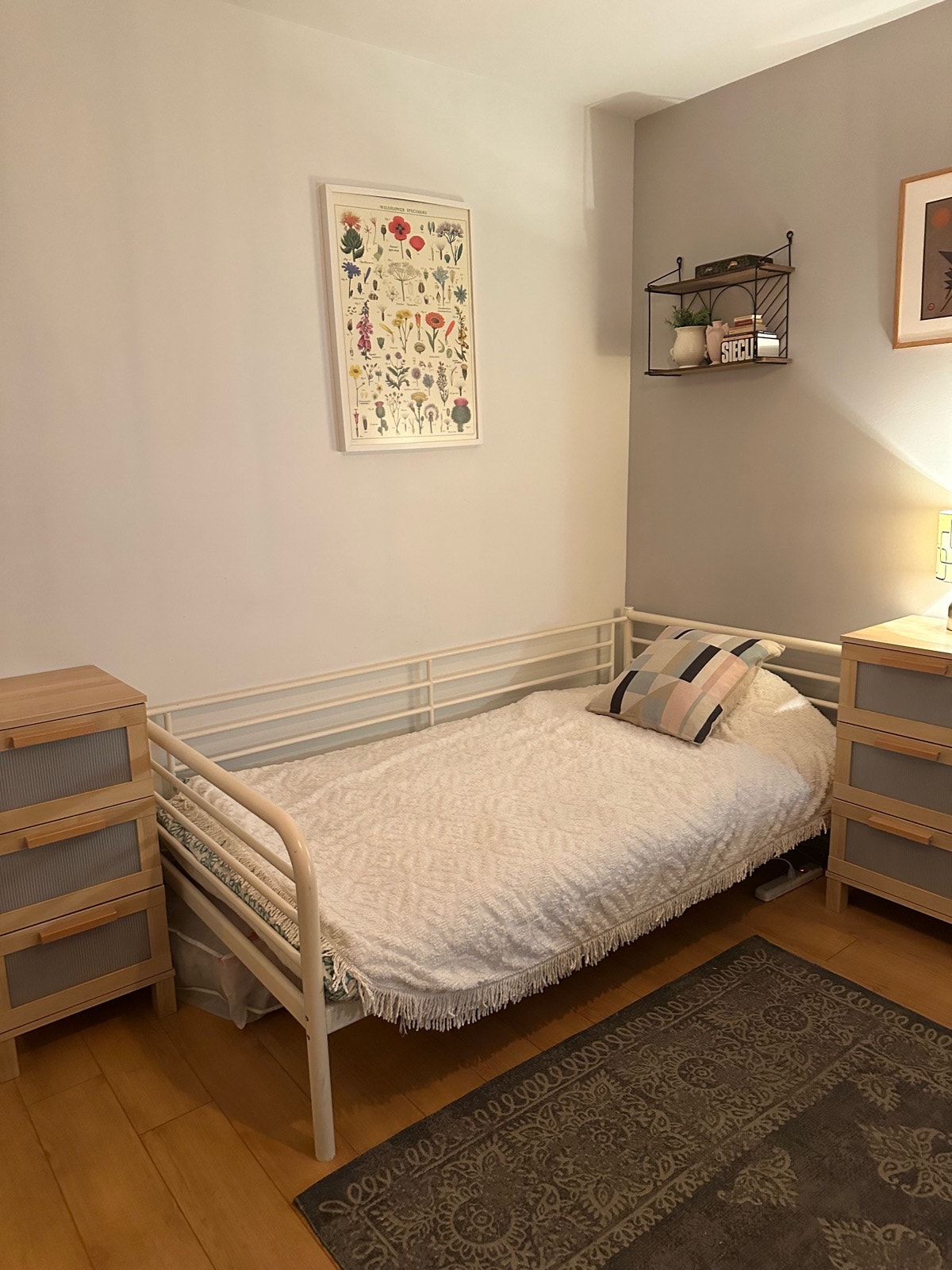 Grande chambre dans 4 1/2 lumineux et spacieux — photo 3